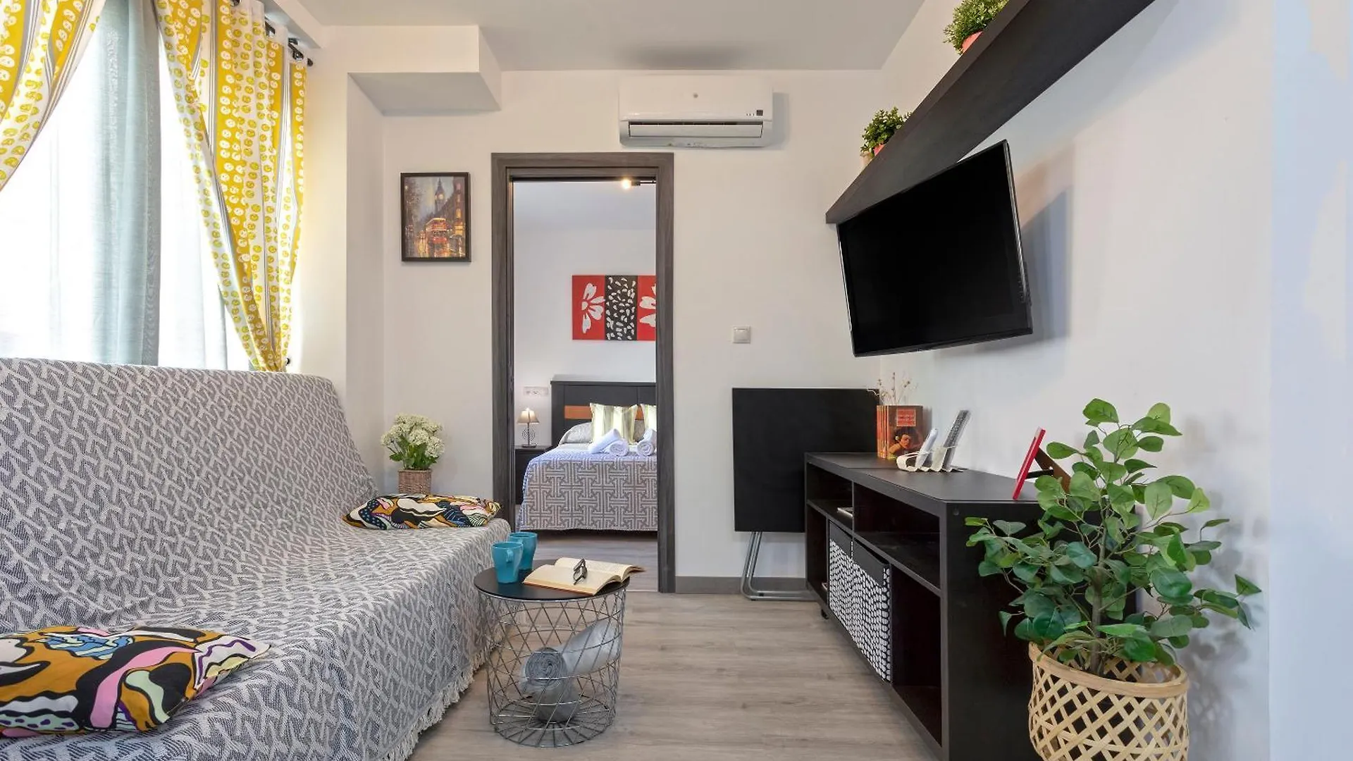 Sunstay Eslava Flat I Malaga Apartment